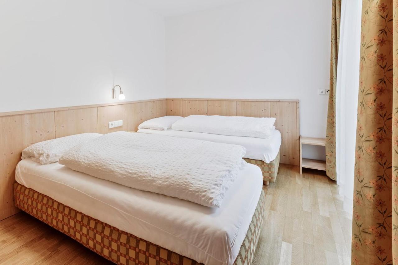 Apartments Petlin 오르띠세이 외부 사진