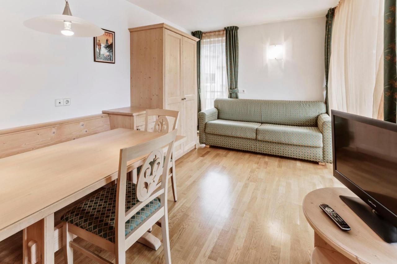 Apartments Petlin 오르띠세이 외부 사진
